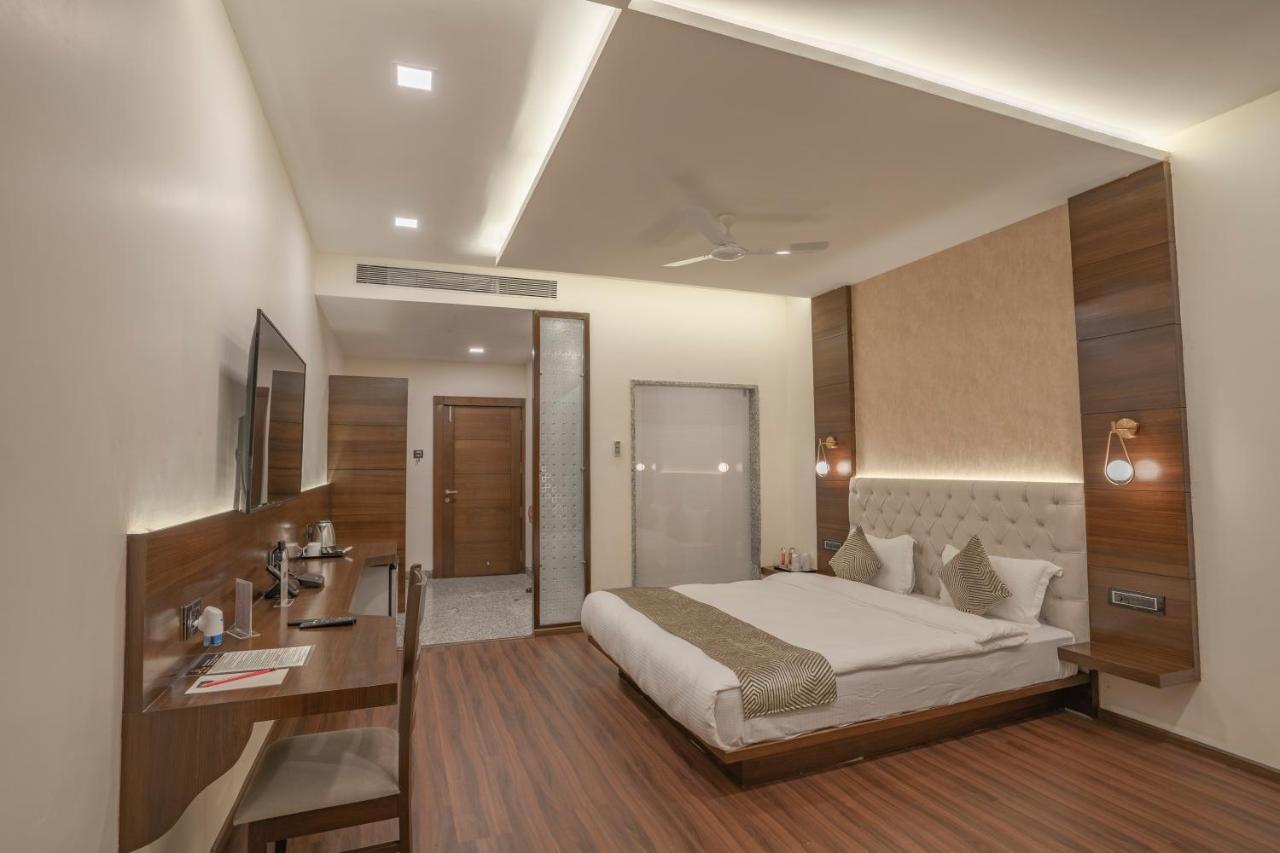 Hotel Stay Casa Bhopal Exteriör bild
