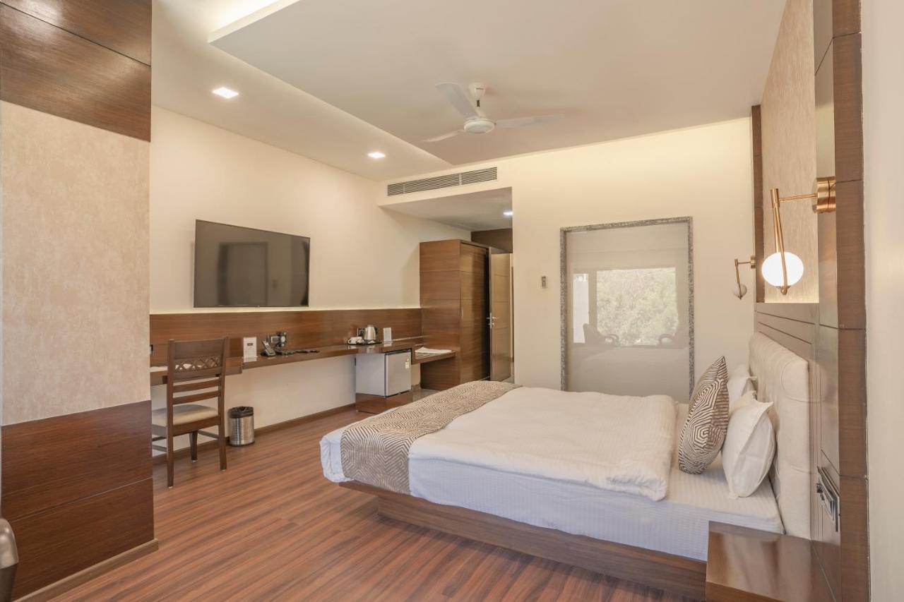 Hotel Stay Casa Bhopal Exteriör bild
