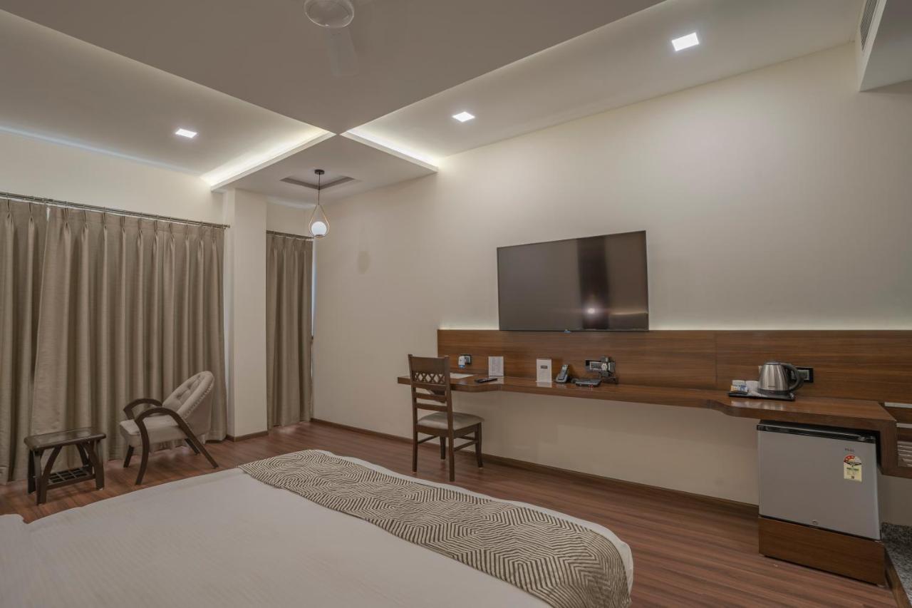 Hotel Stay Casa Bhopal Exteriör bild